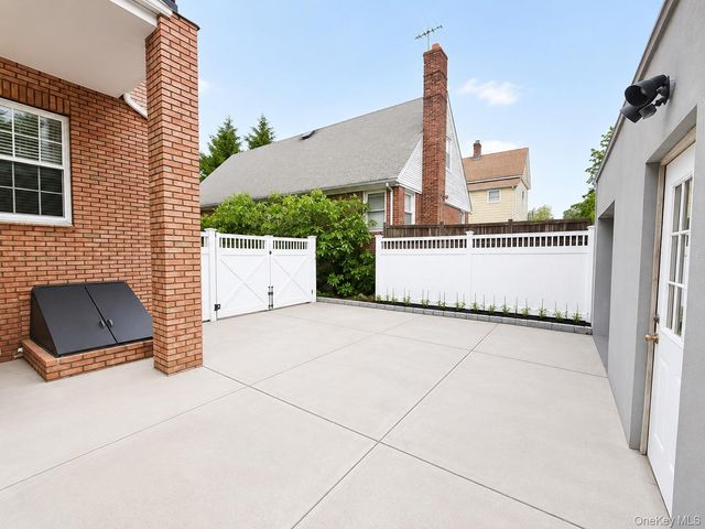 35-35 155th Street, Flushing, NY 11354