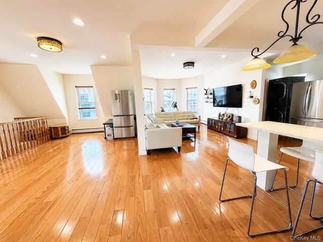 35-35 155th Street, Flushing, NY 11354
