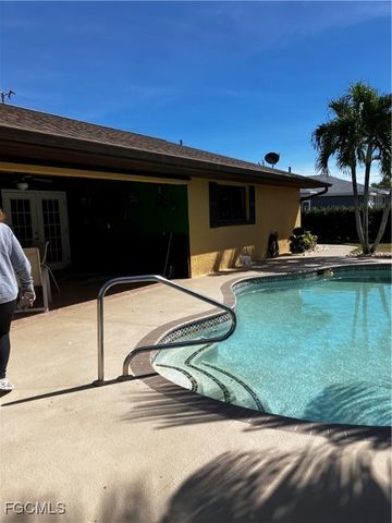 1383 Harbor View DR, North Fort Myers, FL 33917