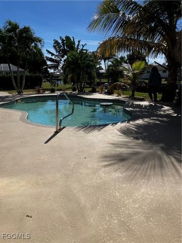 1383 Harbor View DR, North Fort Myers, FL 33917