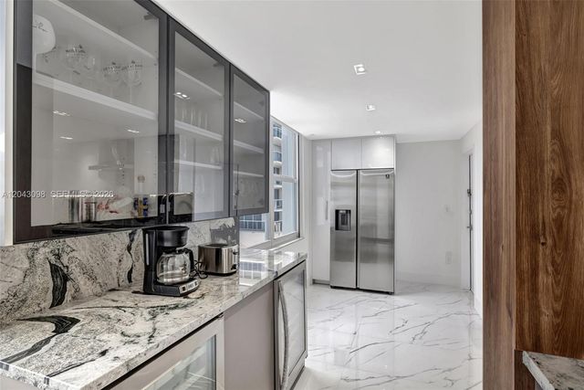 2751 S Ocean Dr 404N, Hollywood, FL 33019