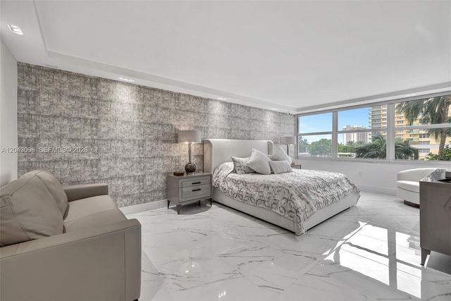 2751 S Ocean Dr 404N, Hollywood, FL 33019