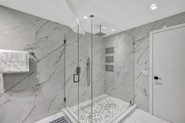 2751 S Ocean Dr 404N, Hollywood, FL 33019