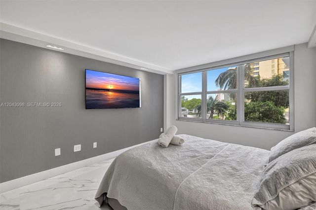 2751 S Ocean Dr 404N, Hollywood, FL 33019