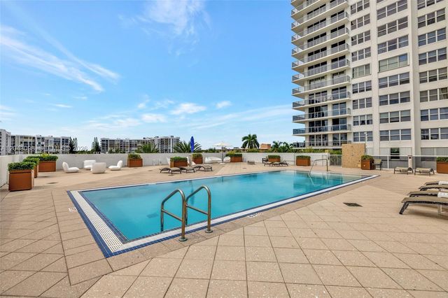 2751 S Ocean Dr 404N, Hollywood, FL 33019