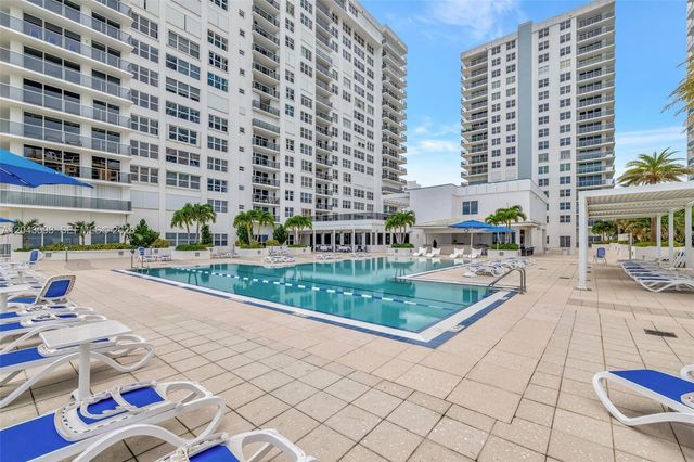 2751 S Ocean Dr 404N, Hollywood, FL 33019