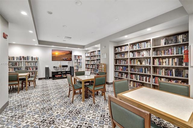 2751 S Ocean Dr 404N, Hollywood, FL 33019