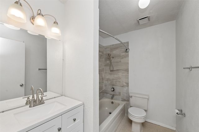 6900 Skillman Street 305, Dallas, TX 75231