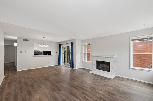 6900 Skillman Street 305, Dallas, TX 75231