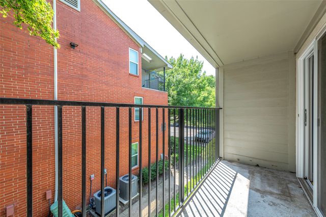 6900 Skillman Street 305, Dallas, TX 75231