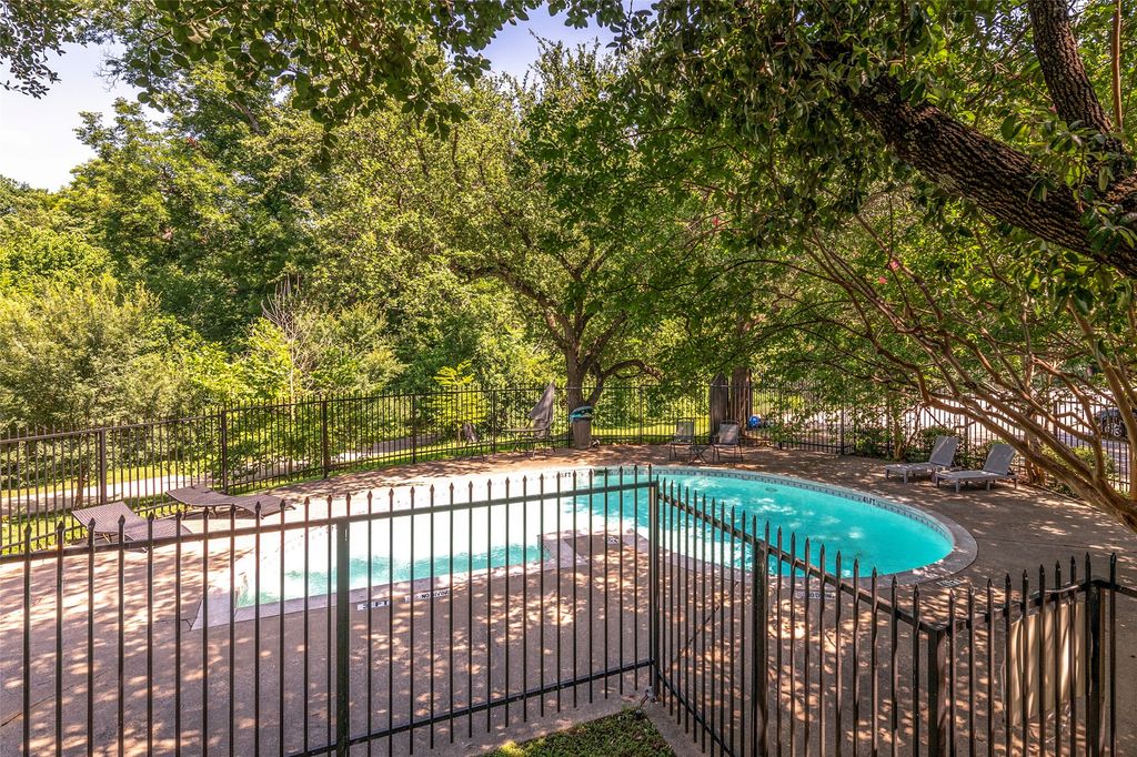 6900 Skillman Street 305, Dallas, TX 75231