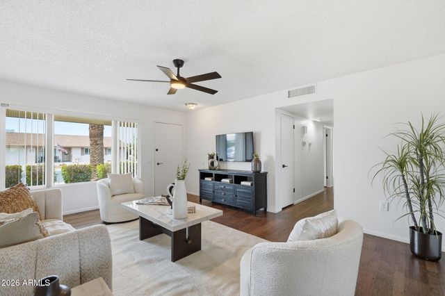 10733 W HUTTON Drive, Sun City, AZ 85351