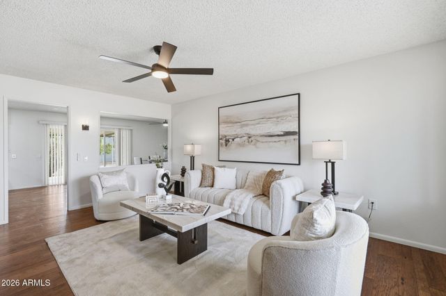 10733 W HUTTON Drive, Sun City, AZ 85351