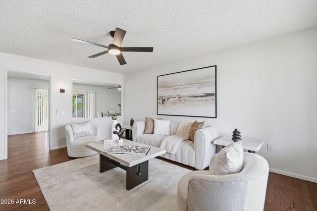 10733 W HUTTON Drive, Sun City, AZ 85351