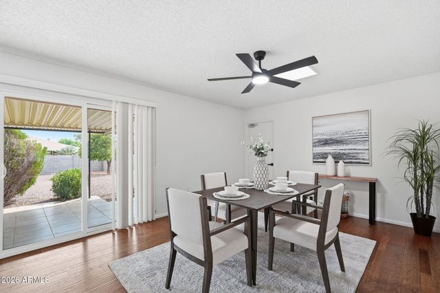 10733 W HUTTON Drive, Sun City, AZ 85351