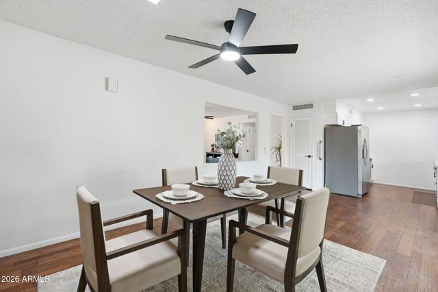 10733 W HUTTON Drive, Sun City, AZ 85351