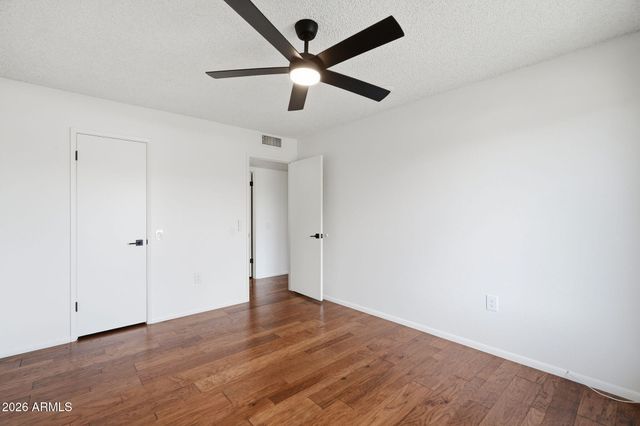 10733 W HUTTON Drive, Sun City, AZ 85351