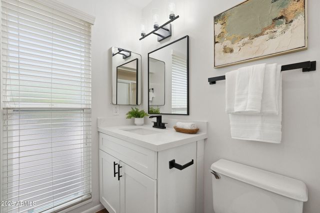 10733 W HUTTON Drive, Sun City, AZ 85351