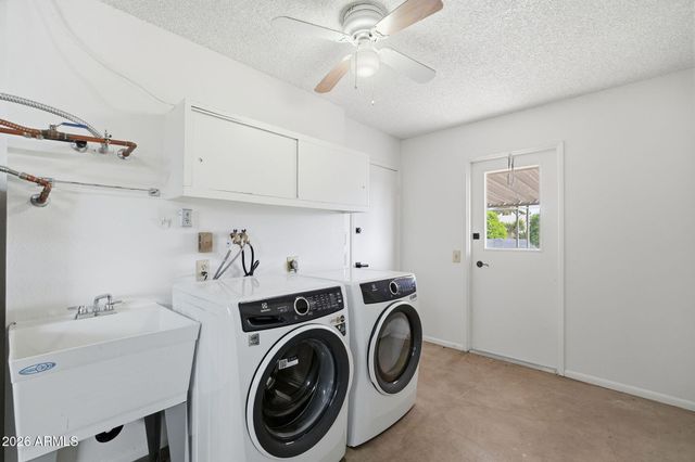 10733 W HUTTON Drive, Sun City, AZ 85351