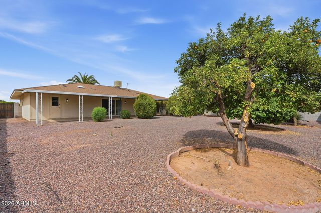 10733 W HUTTON Drive, Sun City, AZ 85351