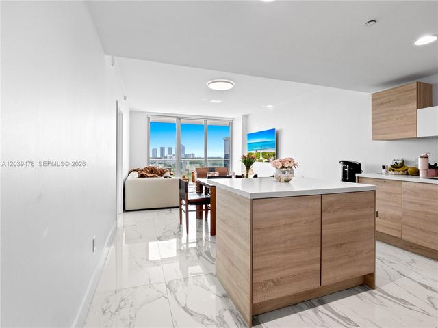 16385 Biscayne Boulevard 1117, North Miami Beach, FL 33160