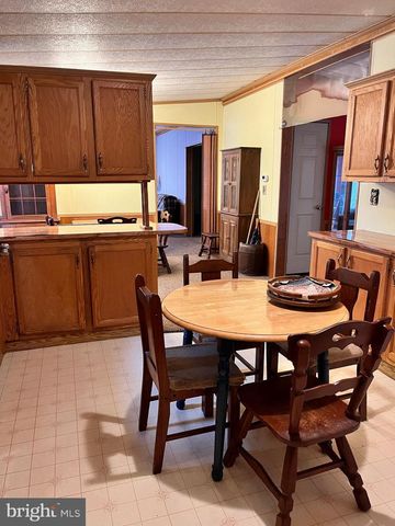 751 WILLOW LN, Gap, PA 17527