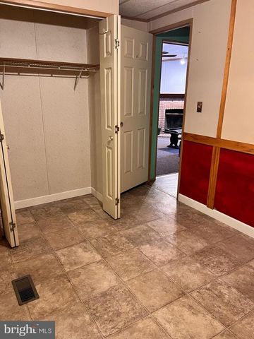 751 WILLOW LN, Gap, PA 17527