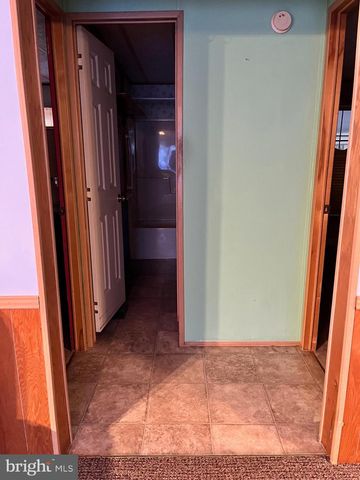 751 WILLOW LN, Gap, PA 17527