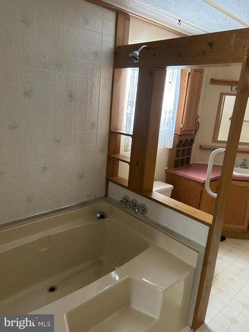 751 WILLOW LN, Gap, PA 17527