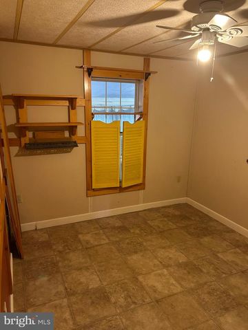 751 WILLOW LN, Gap, PA 17527