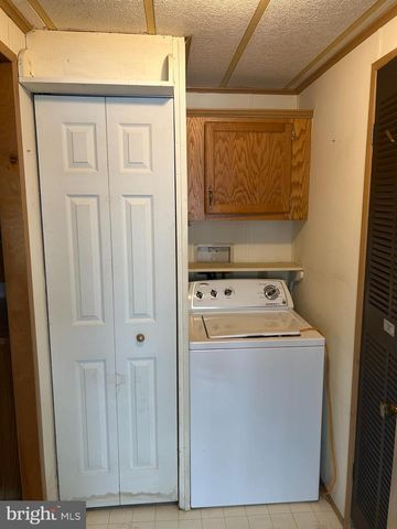 751 WILLOW LN, Gap, PA 17527