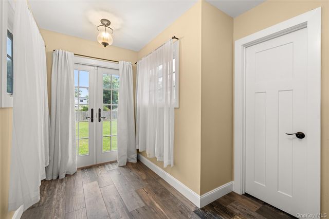 101 Frederick Avenue, Babylon, NY 11702
