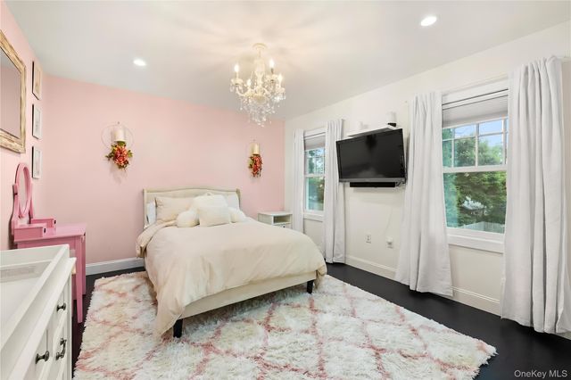 101 Frederick Avenue, Babylon, NY 11702