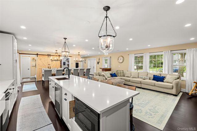101 Frederick Avenue, Babylon, NY 11702