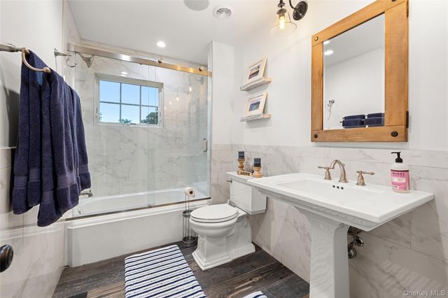 101 Frederick Avenue, Babylon, NY 11702