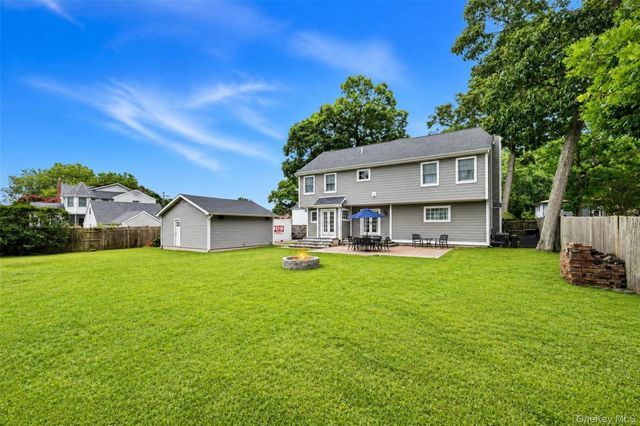 101 Frederick Avenue, Babylon, NY 11702