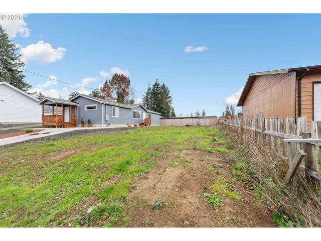 2770 34TH St, Coos Bay, OR 97420