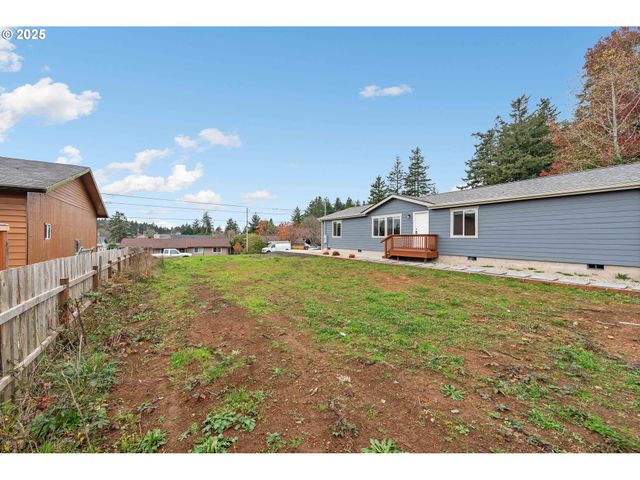 2770 34TH St, Coos Bay, OR 97420