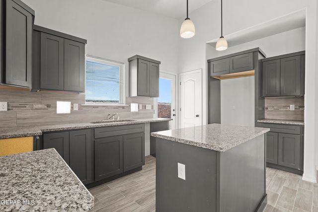 1060 Summer Rain Street, Horizon City, TX 79928