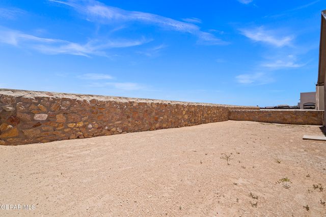 1060 Summer Rain Street, Horizon City, TX 79928