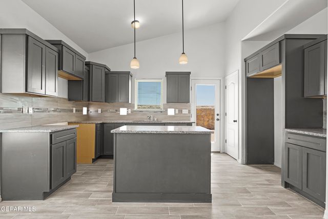 1060 Summer Rain Street, Horizon City, TX 79928