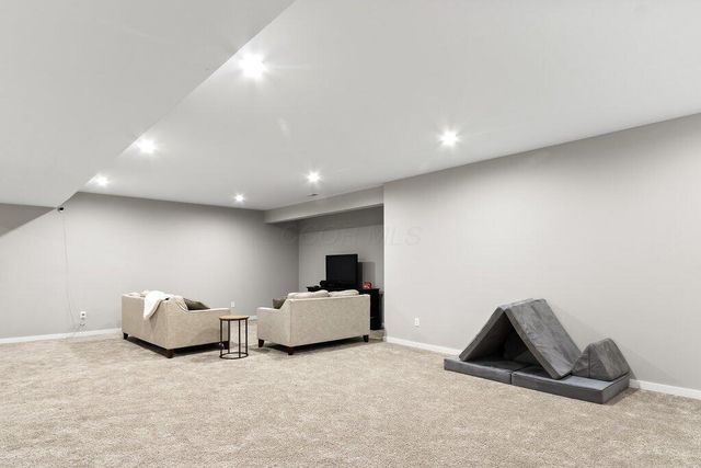 8017 Finch Leaf Drive, Plain City, OH 43064