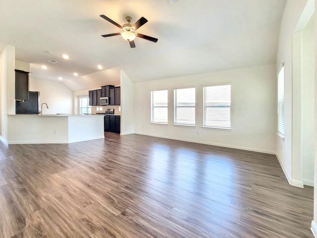 610 Hereford LOOP, Hutto, TX 78634