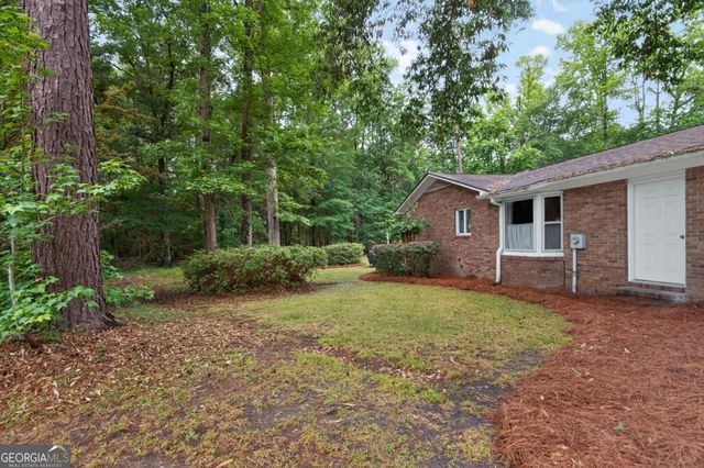221 Azalea Drive, Statesboro, GA 30458