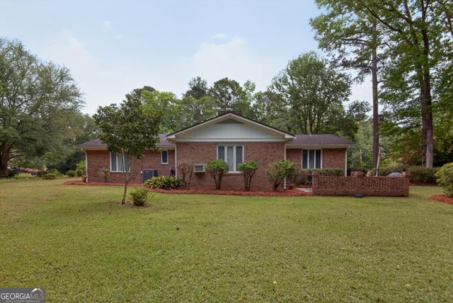 221 Azalea Drive, Statesboro, GA 30458