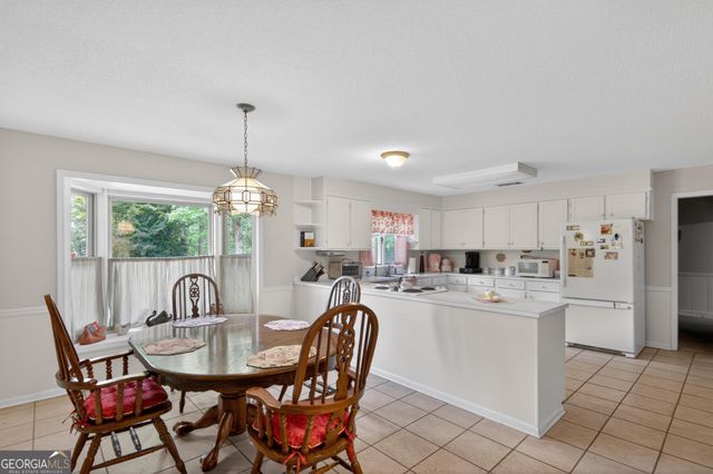 221 Azalea Drive, Statesboro, GA 30458