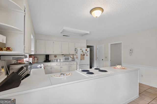 221 Azalea Drive, Statesboro, GA 30458