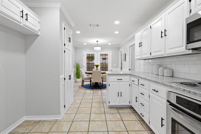 1112 Jamaica Dr, White Oak, TX 75693