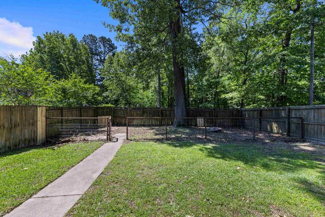 1112 Jamaica Dr, White Oak, TX 75693