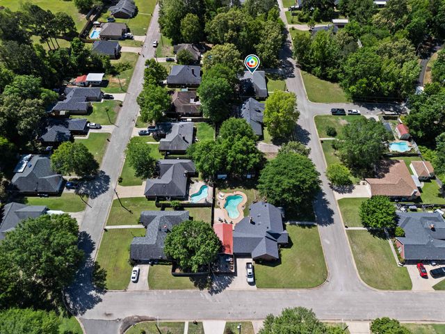 1112 Jamaica Dr, White Oak, TX 75693